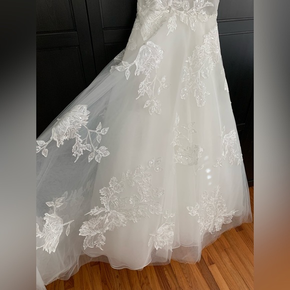 Nouvelle Amsale Miranda Gown - Picture 9 of 14